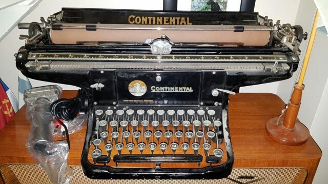 Kirjoituskone, Continental Standard